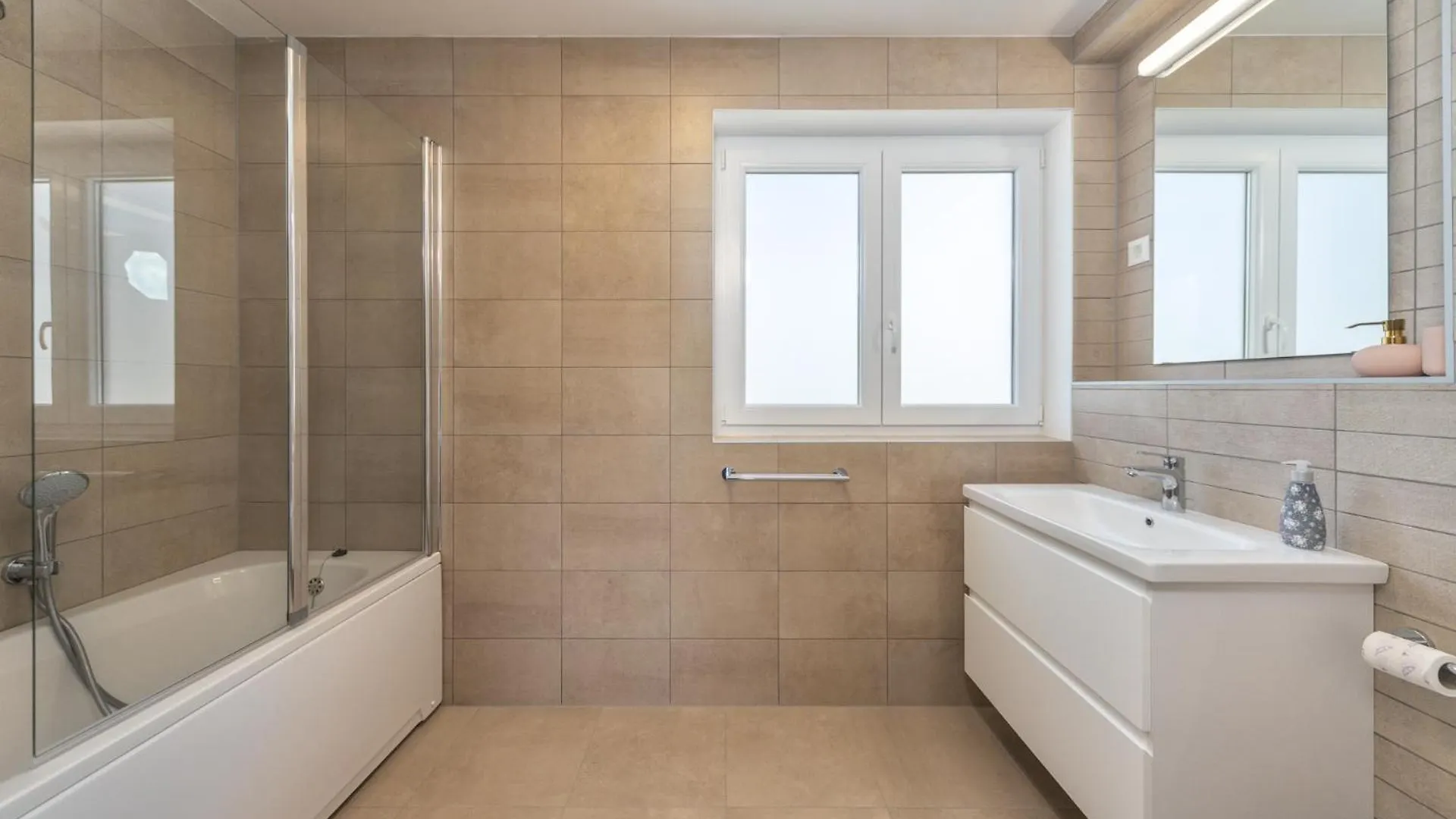 Beautiful Modern Villa Porec